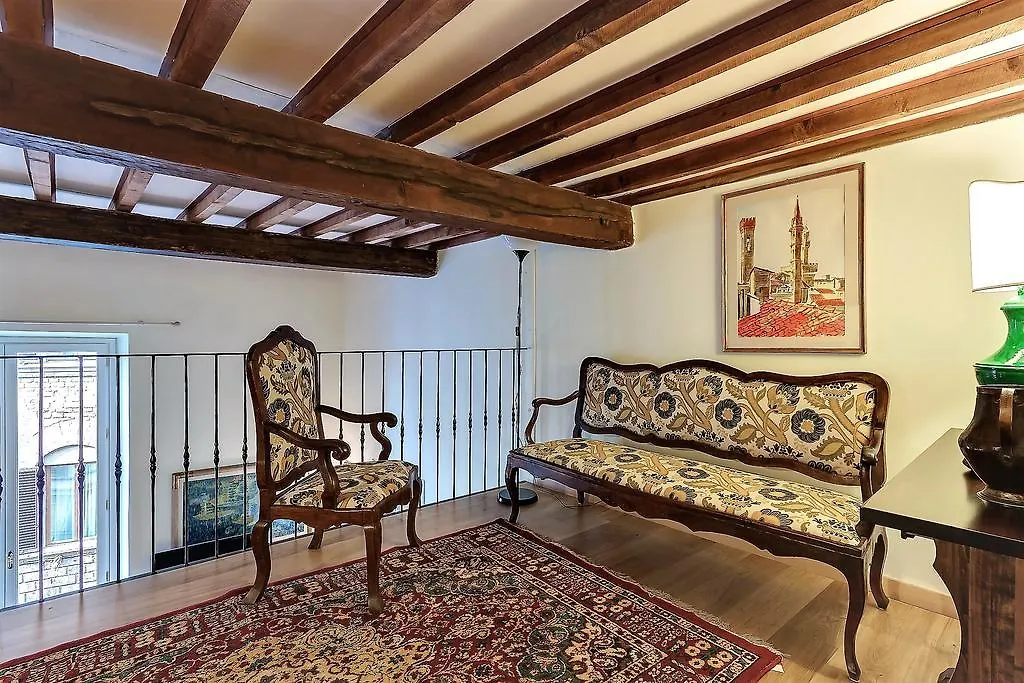 Tornabuoni Charme Apartment Florence